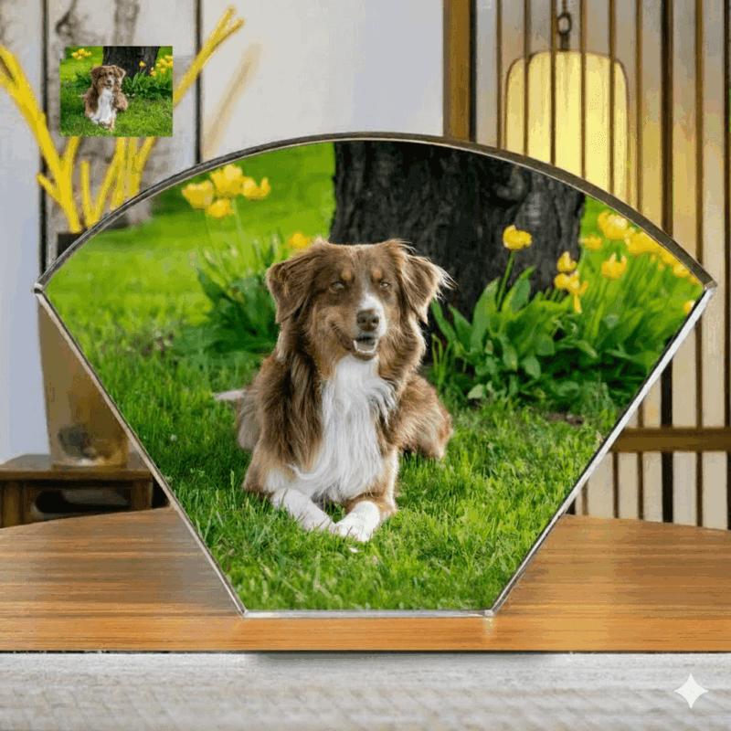 Fan-Shaped Crystal Engraving with Electric Wooden LED Base